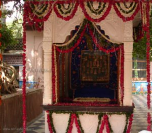 Mandir ready for Shreeji; It is 6th August, Shravan Shukla Pavitra Baras; This is the day when Pavitra (sacred thread) is offered to Shreeji every year: just once every year.